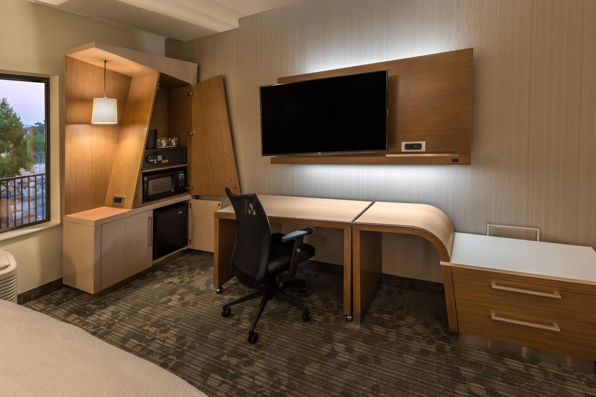 Courtyard By Marriott Reno Downtown/Riverfront Buitenkant foto
