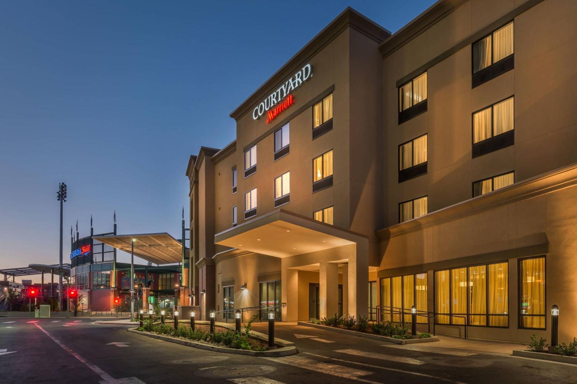 Courtyard By Marriott Reno Downtown/Riverfront Buitenkant foto